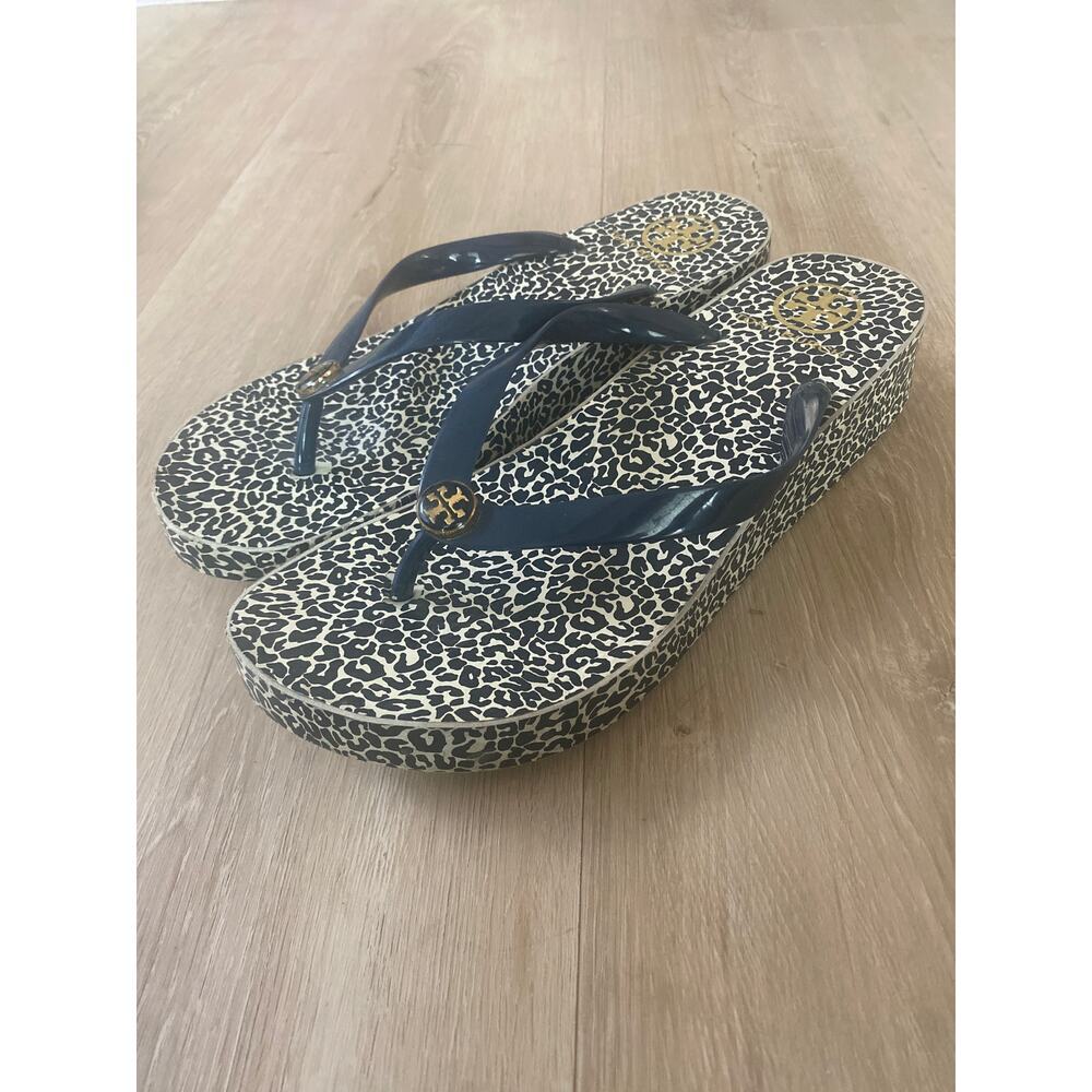 Tory Burch platform flip flop sandal women's size 10 navy blue leopard designer